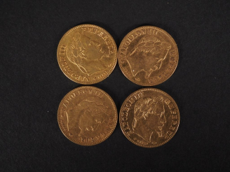 Vente aux enchères Quatre pièces de 10 Francs or, Napoléon III Empereur, 1867-A, 1867-BB,