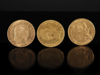 Vente aux enchères Trois pièces de 5 Francs or, Napoléon III Empereur, 1860-A (x2) et 186
