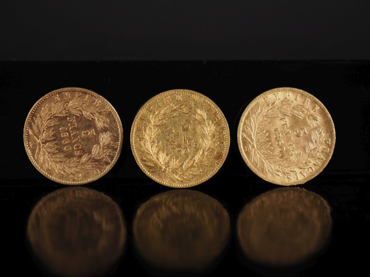 Trois pièces de 5 Francs or, Napoléon III Empereur, 1860-A (x2) et 186