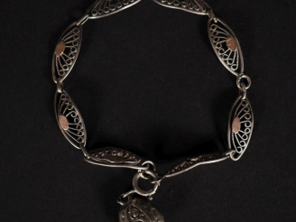 Vente aux enchères Bracelet souple en argent et argenté doré, composé de maillons ovales 