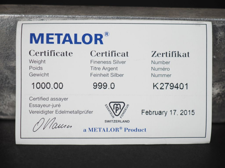 Lingot d'argent. Poids. 1000 g  Titre. 999.0 Numéro. K279401 FRAIS ACH