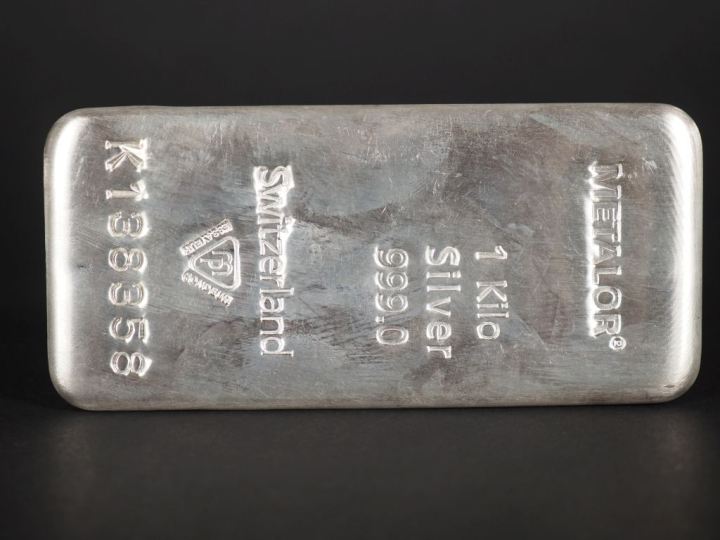 Lingot d'argent.  Poids. 1000g Titre. 999.0 Numéro. K138358 FRAIS ACHE