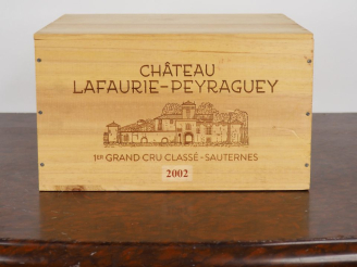 Vente aux enchères 6 BOUTEILLES CHÂTEAU LAFAURIE PEYRAGUEY 1er CC SAUTERNES - 2002 - CBO 