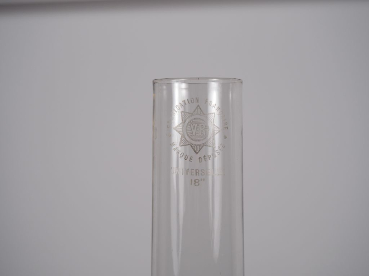 Lampe à pétrole Napoléon III en céramique polychrome et cristal (compl