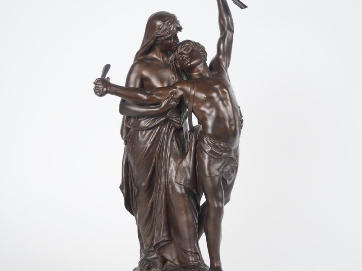 MARIOTON.  "Gloria Patriae" Groupe en bronze à patine brune Signé H. 4