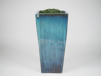 Vente aux enchères Grande jardinière en grès flammé bleu et brun.  Dim. 70 x 36 x 36 cm