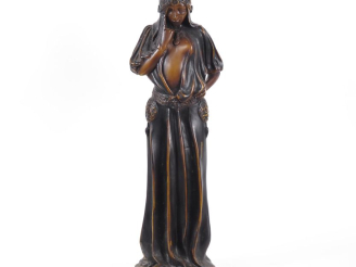 Vente aux enchères Ecole française XXème.  "la belle esclave"  Sculpture en bronze à pati