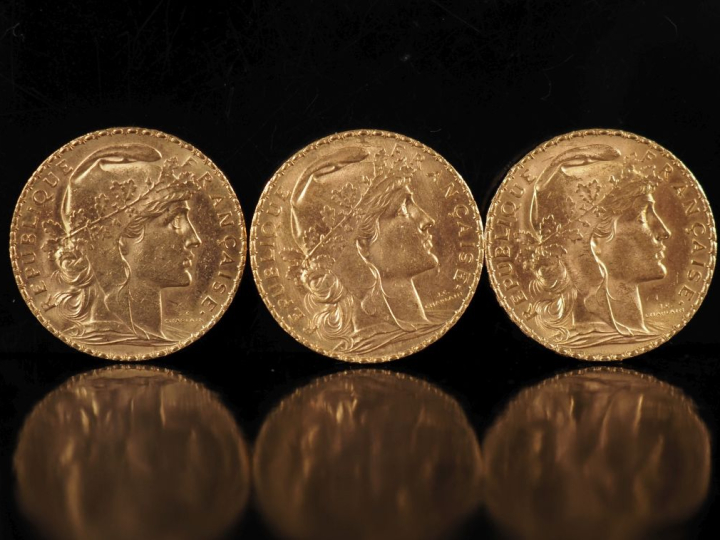 Trois pièces de 20 Francs or, 1907, 1910 et 1912. FRAIS ACHETEURS 10% 