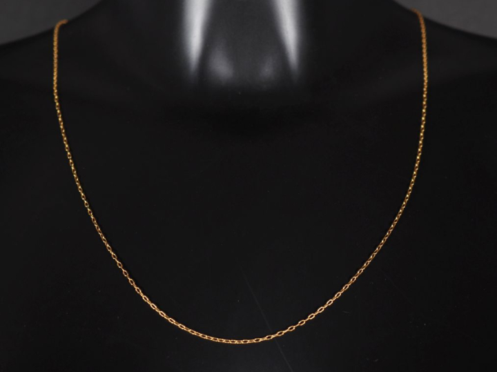 Chaine en or jaune 750, maille forçat.  Long. 66 cm Poids. 3,74 g