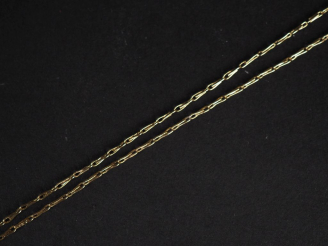 Vente aux enchères 	Chaine en or jaune 750, maille fantaisie. 	 Long. 48 cm Poids. 2.83 g