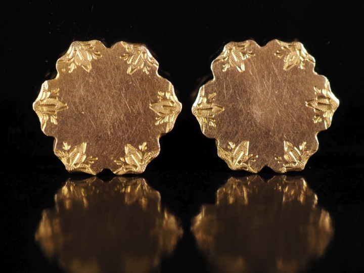Paire d'éléments de boutons de col ou de manchettes en or jaune 750, à