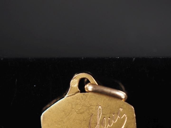 Médaille religieuse en or jaune 750, figurant Saint Jean-Baptiste à l'