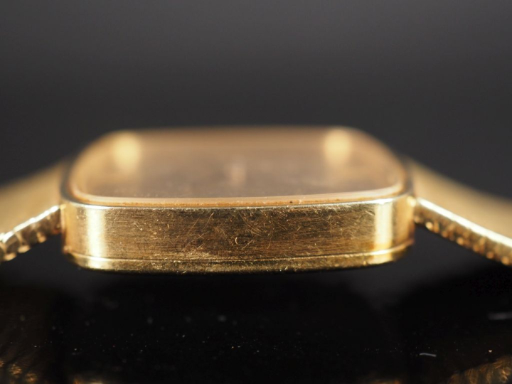 OMEGA, de Ville Montre bracelet, boitier et bracelet en or jaune 750. 