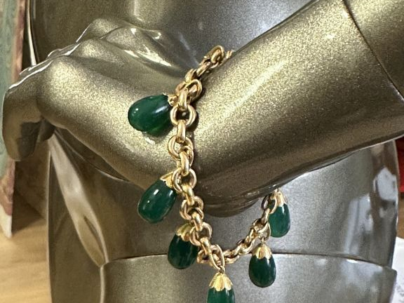 Ravissant bracelet souple en or jaune 750, maille forçat, agrémenté de