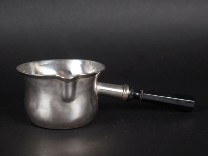 Ravissante petite casserole à bec verseur en argent 925, poinçon Miner