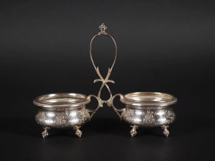 Saleron double en argent 925, poinçon Minerve, à décor de fleurs et de