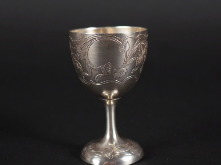 Coquetier de style Art Nouveau en argent 925, poinçon Minerve, à décor