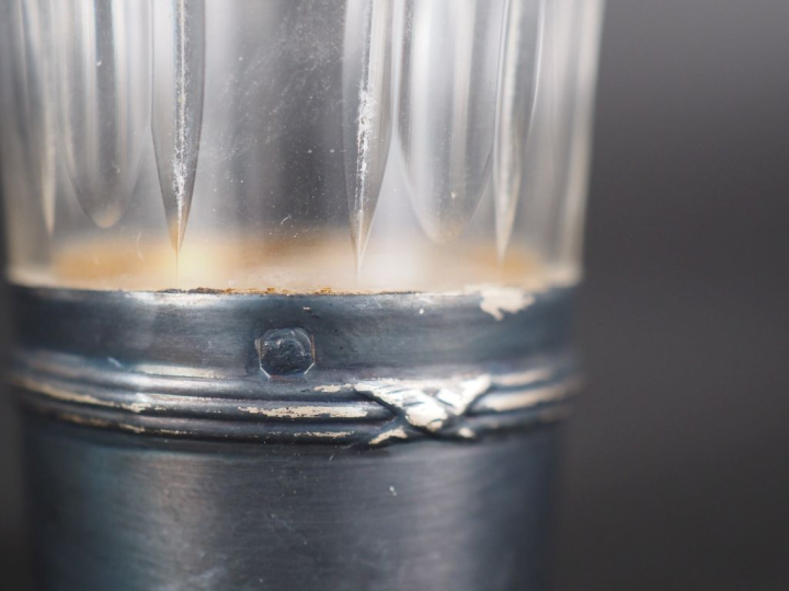 Suite de trois verres à liqueur en verre et argent 925, poinçon Minerv
