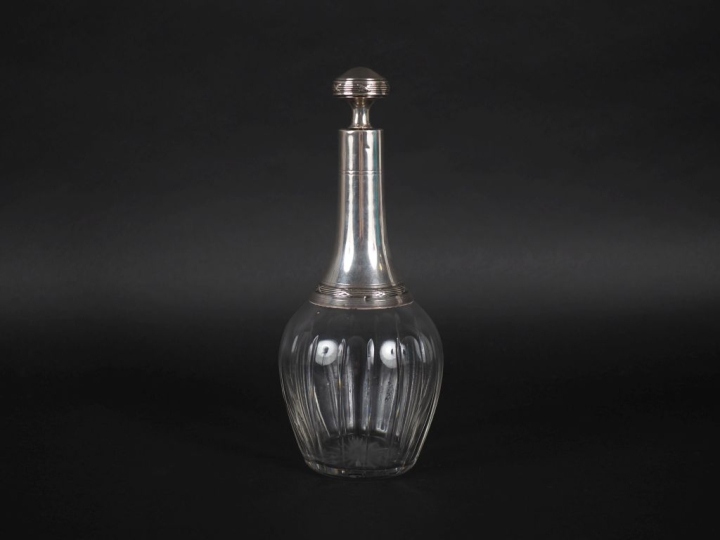 Flacon de style Louis XVI en verre ou cristal taillé et argent 925, po