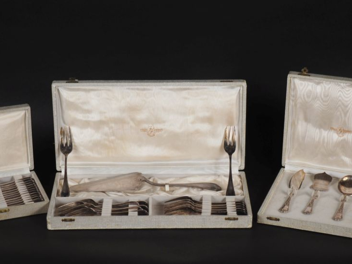 FELIX FRERES Service à gâteau de style Louis XV en métal argenté, à dé