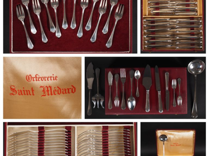 SAINT MEDARD Partie de ménagère en métal argenté, modèle à décor de co