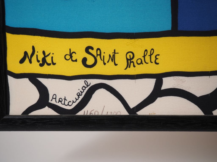 Niki de SAINT PHALLE. Foulard "Planète" Edition Artcurial Paris. signé