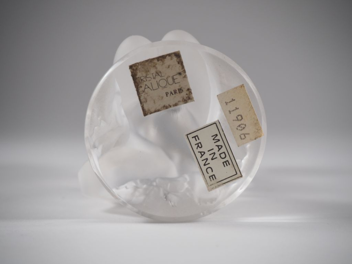 LALIQUE.  "Diane au faon".  Statuette en cristal  Signée Lalique Franc
