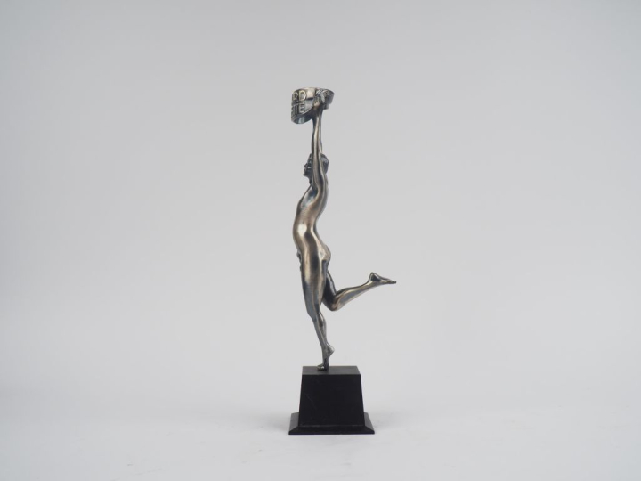 Ecole française XXème.  Sculpture en métal chromé "Anisette Ricard" H.