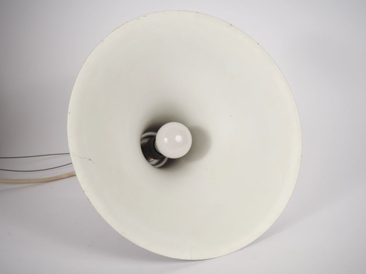 Suspension 1970 en métal chromé. H. 32 cm Diam. 39,5 cm