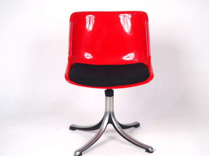 	Osvaldo BORSANI pour Tecno. Chaise de bureau Modus, siège en plastiqu