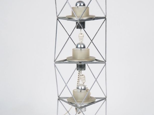 Felice RAGAZZO.   Lampadaire « Poliedra » à trois lumières, en métal c
