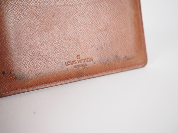 Louis VUITTON, Paris Porte cartes en toile enduite monogrammée et cuir