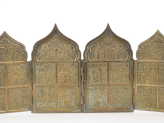 Vente aux enchères Quadriptyque de voyage orthodoxe en laiton à quatre registres figurant