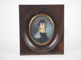 Vente aux enchères Miniature XIXème, "portrait de Monsieur le Chevalier du château de Foi