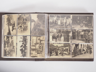 Vente aux enchères Collection de cartes postales anciennes : environ 1400 pièces.
