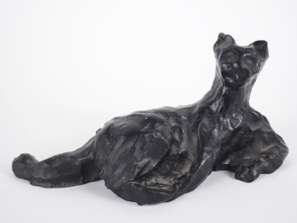 Vente aux enchères Henry ALBY. "Le chat". Sculpture en bronze à patine noire.  Signée et 