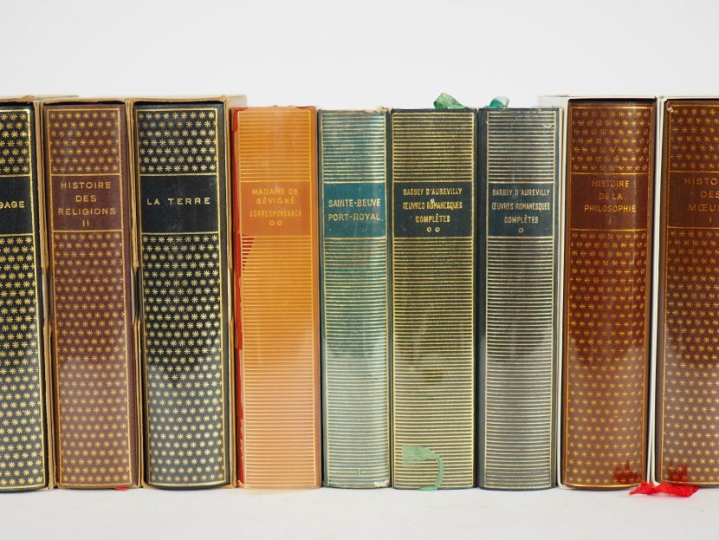 La Pléïade. Lot de 9 volumes : - Madame de SEVIGNE. Correspondance. 1 