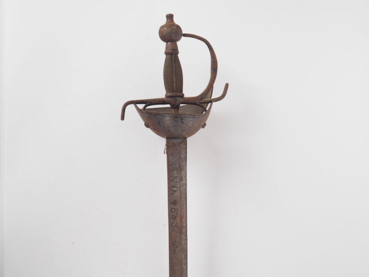 Forte épée Taza, de cavalerie.  Fusée entièrement filigranée. Monture 