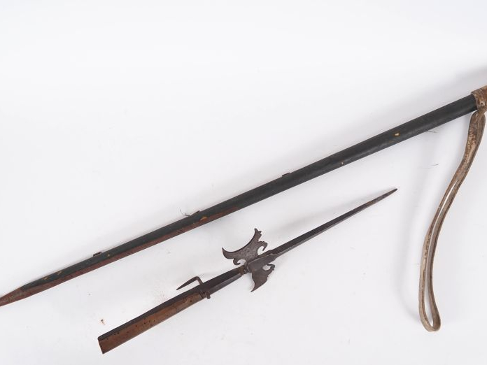 Deux pointes d’armes d’Hast :  -Pointe de lance modèle 1823. Partie ha