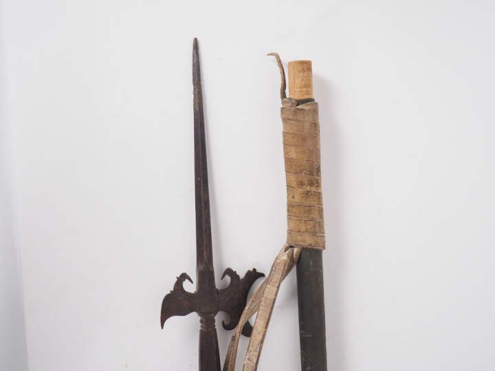 Deux pointes d’armes d’Hast :  -Pointe de lance modèle 1823. Partie ha