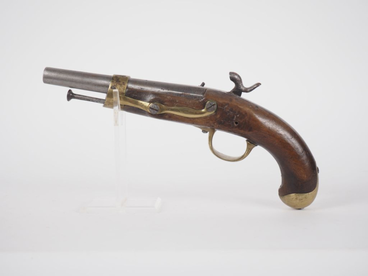 Pistolet d’arçon modèle An XIII à silex transformé à percussion.  Cano