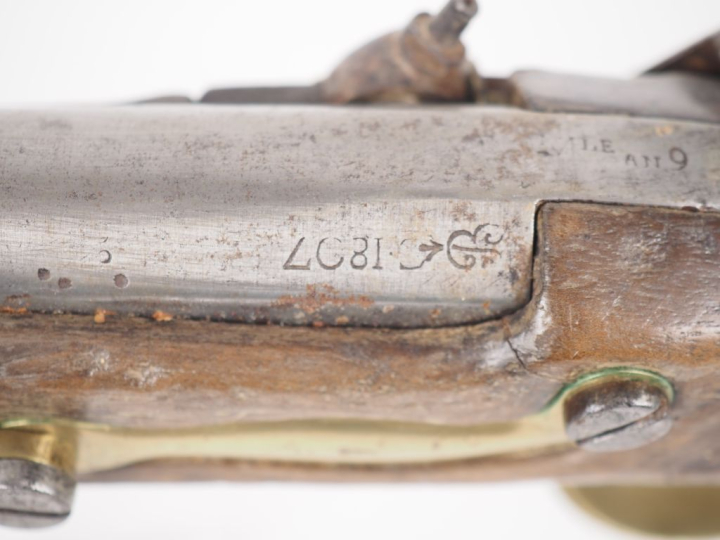 Pistolet d’arçon modèle An XIII à silex transformé à percussion.  Cano