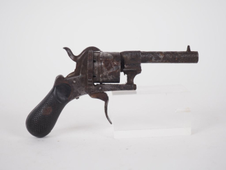 Vente aux enchères Revolver à broche, six coups, calibre 7 mm.  Canon rond à pans au tonn