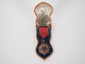 Vente aux enchères EMPIRE OTTOMAN  ORDRE DU MEDJIDIE  Etoile de chevalier, de fabrication