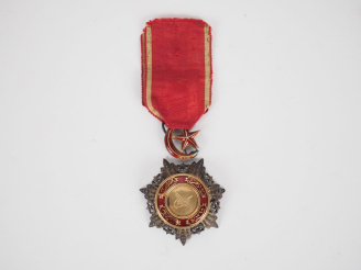Vente aux enchères EMPIRE OTTOMAN  ORDRE DU MEDJIDIE  Etoile de chevalier, en argent, or 