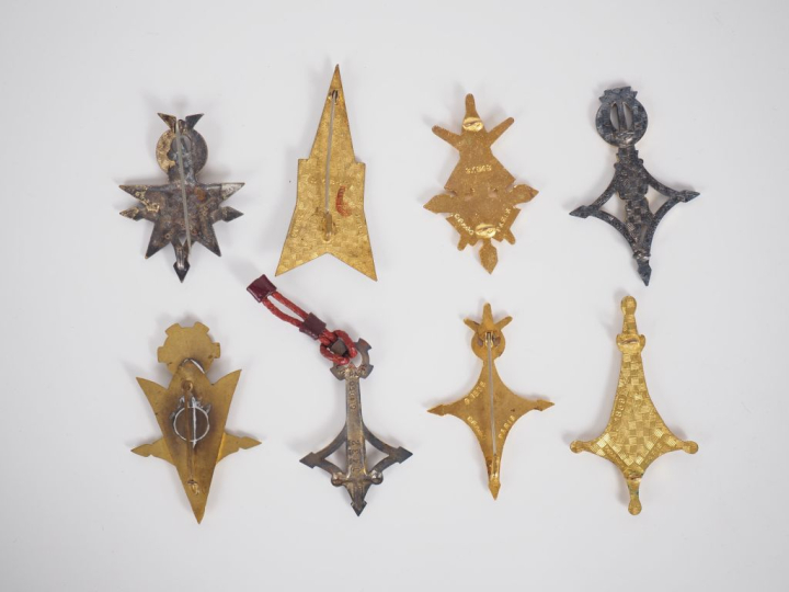 GROUPES SAHARIENS MIXTES  Ensemble de neuf insignes :  GSM Oeud R’Hir 