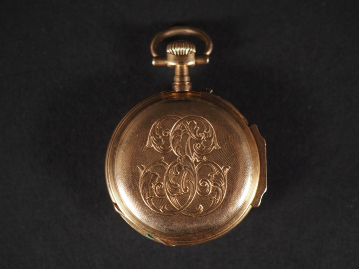 Montre de col Napoléon III en or jaune 750. Cadran à chiffres romains 