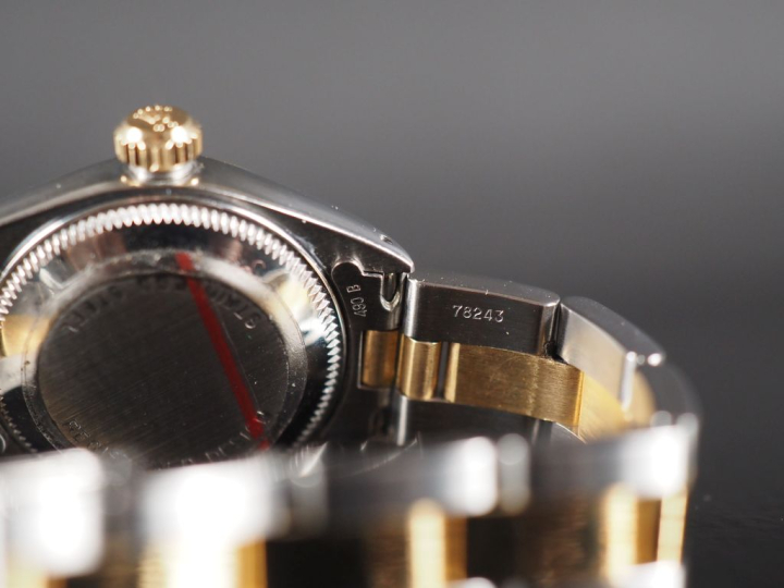 ROLEX, Oyster Perpetual Date Ref. 6917/3 N°5140266 Montre bracelet de 