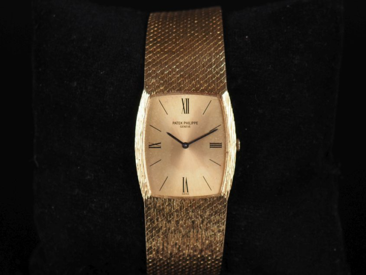 PATEK PHILIPPE Ref. 3528/3 Montre bracelet, boitier et bracelet en or 