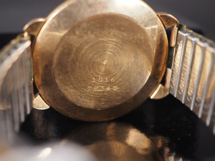 AW-WATCHES Ref. 1016 N°28340 Montre bracelet, boitier en or jaune 750.